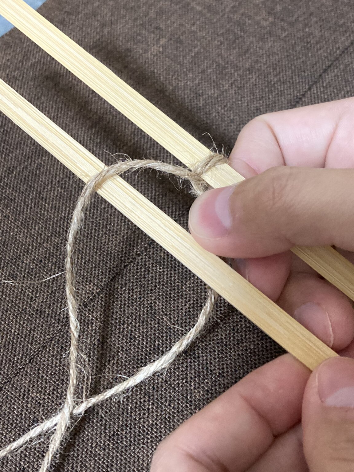 竹簡(ちっかん)の歴史・作り方を紹介 紙より前の本とはどのようなもの? | ハナシマ先生の教えて!漢文。