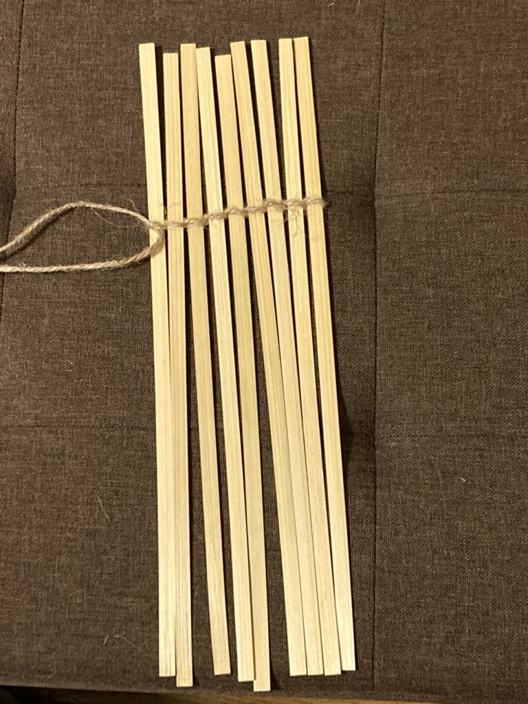 竹簡(ちっかん)の歴史・作り方を紹介 紙より前の本とはどのようなもの? | ハナシマ先生の教えて!漢文。
