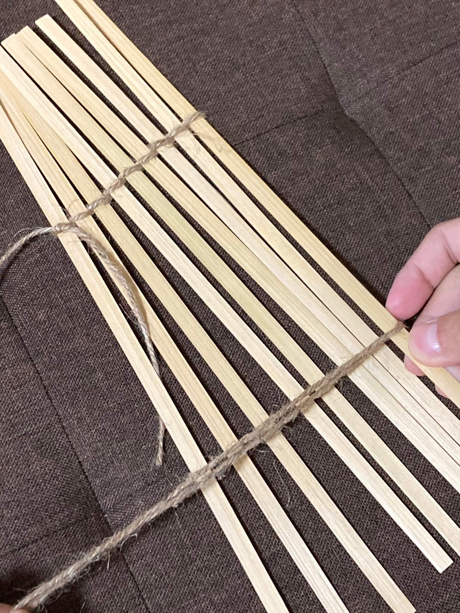 竹簡(ちっかん)の歴史・作り方を紹介 紙より前の本とはどのようなもの? | ハナシマ先生の教えて!漢文。